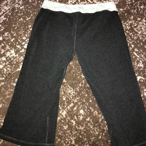 🎪3 for $12 !🎪 Champion crop leggings